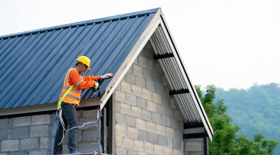 Professional gutter cleaning in Highland Park, NJ